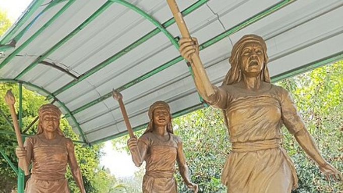 Monument depicting activists of Meira Paibi in Manipur