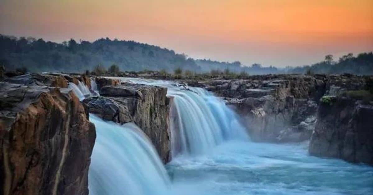 the list of unexplored and most visited waterfalls of Dima Hasao with pictures and location.