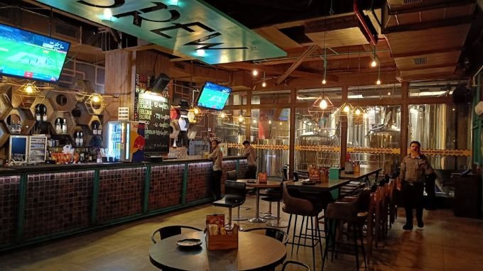 Parties and Pubs in Guwahati : nuts and brew